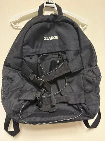 XLARGE 블랙 백팩