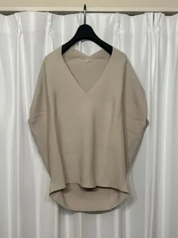 이에나 IENA V넥 니트 풀오버 베이지