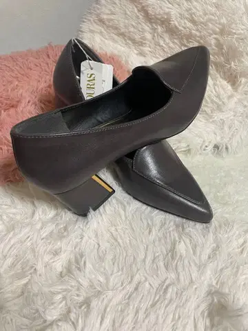 새상품 DURAS 다크 브라운 펌프스