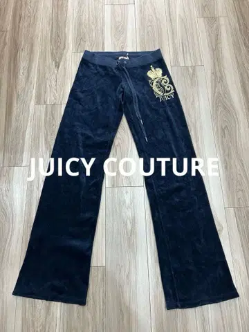 [JUICY COUTURE] 벨로아 팬츠 P 네이비 로고 플레어