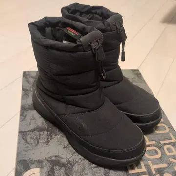 THE NORTH FACE 블랙 부츠