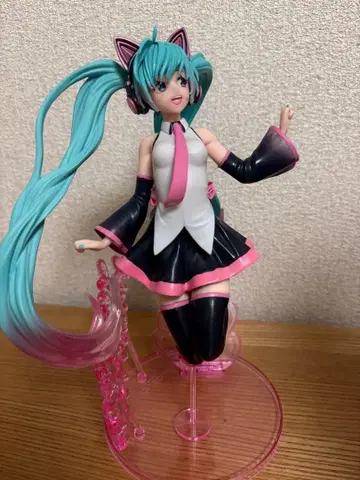 하츠네 미쿠 피규어 고양이 귀 헤드폰