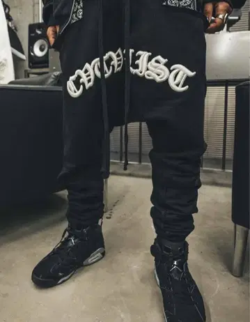 카탈리스트 3D 자수 블랙 조거 스웨트 팬츠