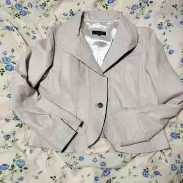 투발루 TUVALU 라이트 베이지 가죽 숏 자켓 88