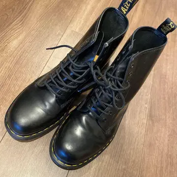 닥터마틴 부츠 블랙 스테디셀러