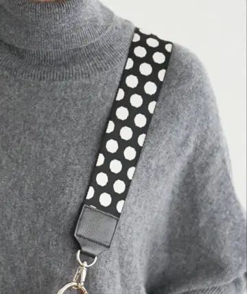 비어즐리 숄더 벨트 도트