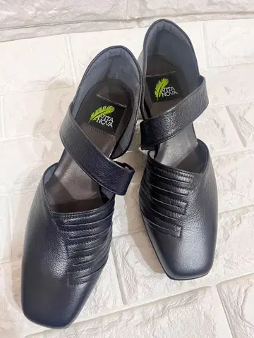 [ 미사용품 ] VITA NOVA 펌프스 스트랩 컴포트 24cm