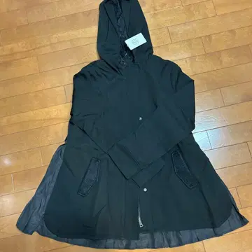 미사용 새상품 엑시즈팜 플리츠 마운틴 후드티