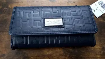 TOMMY HILFIGER 올 로고 무늬 장지갑 [ 네이비 ]