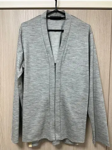 ARTISAN 그레이 긴팔 가디건