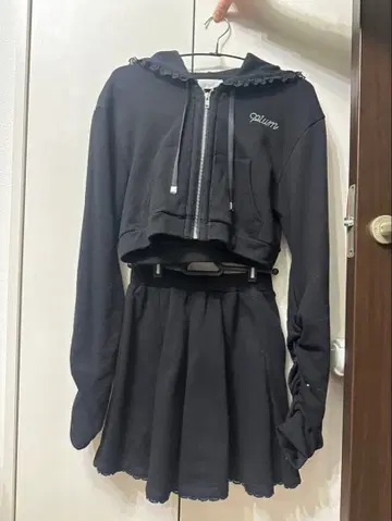 미사용품 pium 레이스 프릴 후드티 플리츠 스커트 세트