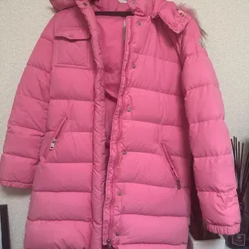 MONCLER 핑크 다운 자켓 후드 부착