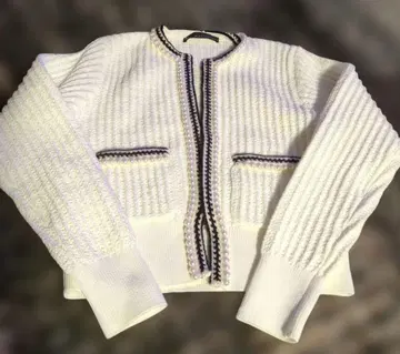 화이트 니트 가디건