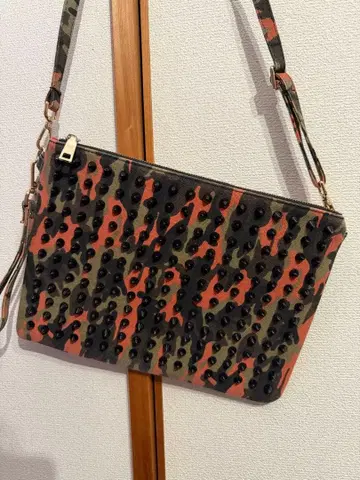 미사용 새상품 DIAVEL 카모 패턴 클러치백