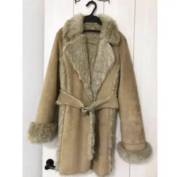 [ 새상품급 ] VIVAYOU 무스탕 코트