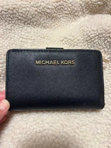 MICHAEL KORS 블랙 접이식 지갑