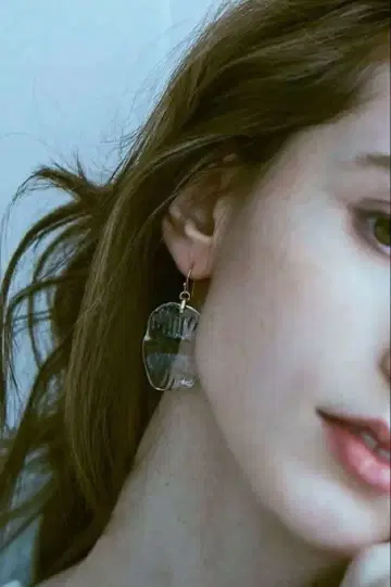 새상품 KALNA HARIO 파형 클리어 귀걸이 칩