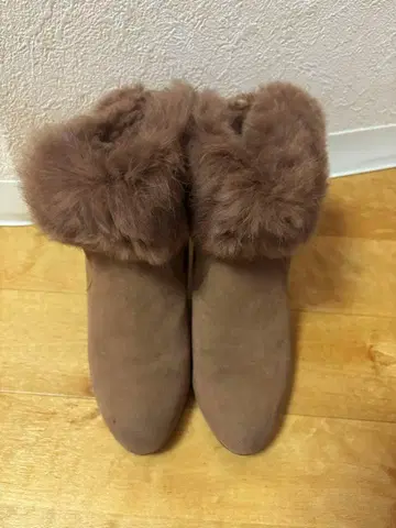 브라운 퍼(털) 부착 스웨이드 부츠