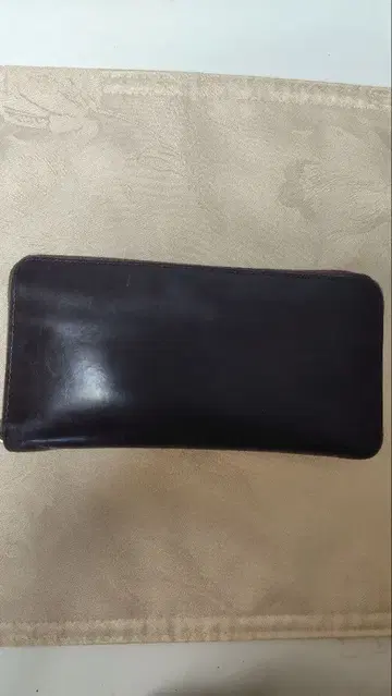 코코 마이스터 다크 브라운 가죽 장지갑