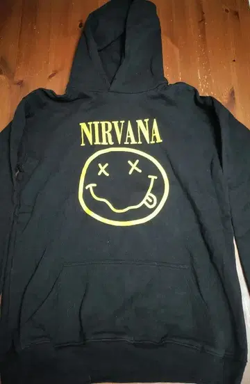 NIRVANA gts 스컬 스마일 프린트 맨투맨