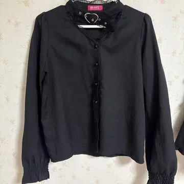 MARS 마즈 하트 버클 초커 블라우스