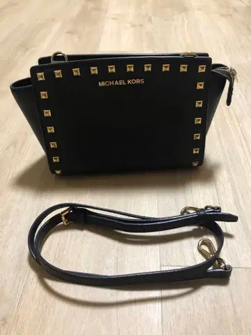MICHAEL KORS 블랙 숄더백