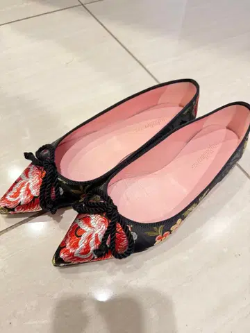 프리티 발레리나 스틸레토 플랫슈즈