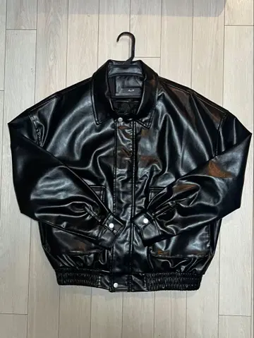 페이크 가죽 자켓 쇼트 기장