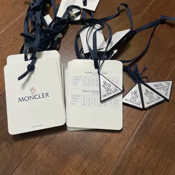 MONCLER 택 세트