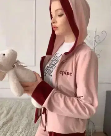 [ 새상품급 당일 발송 ] epine 셋업 핑크 레드 공항 코디