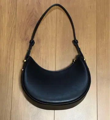 미라 오웬 숄더백