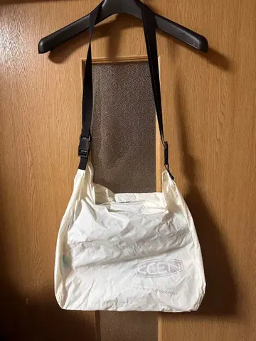 keen KHT RECYCLE CURVE HIP BAG 화이트