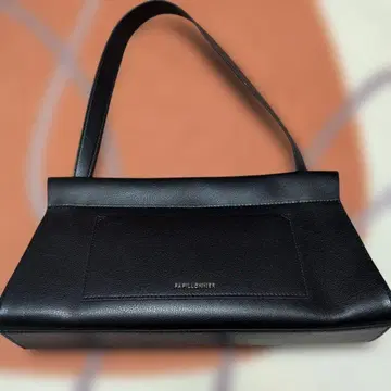 PAPILLONNER 블랙 가죽 핸드백