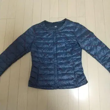 새상품급! 유니클로 노카라 울트라 라이트 다운 자켓 S