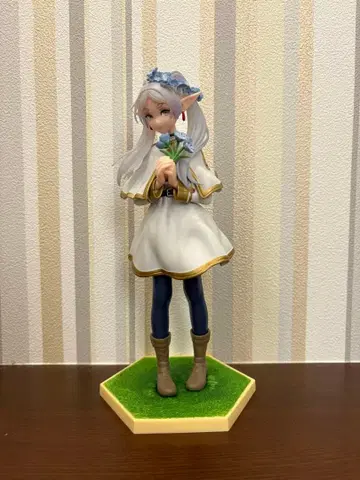 장송의 프리렌 피규어