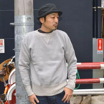 [ 새상품급 ] TWO MOON (투문) 맨투맨