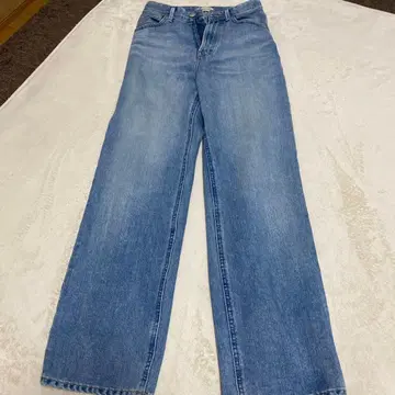 YANUK 스트레이트 데님 사이즈 23 색상 TVS