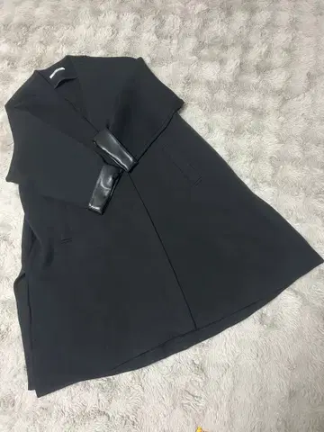 야마다야 라디에이트 롱 코트 본딩 소재 블랙 미사용 새상품