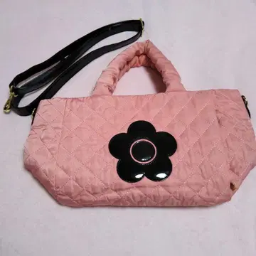 마리콴트 퀼팅 핑크 핸드백 꽃 모티브
