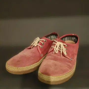 빨간색 스웨이드 캐주얼 슈즈