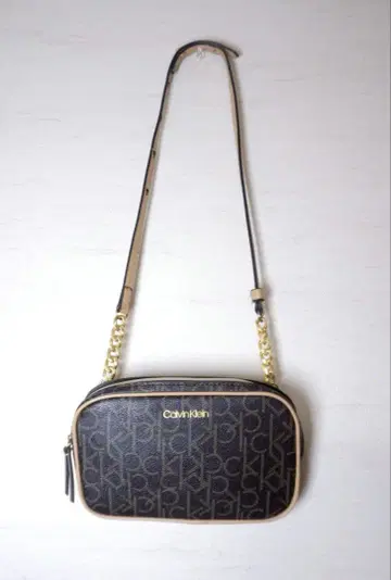 [ 새상품급 ] Calvin Klein 숄더백