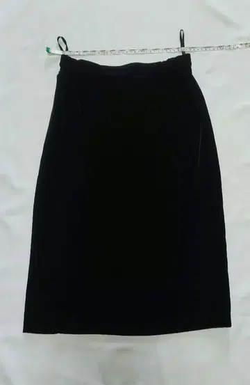 벨벳 타이트 스커트 블랙