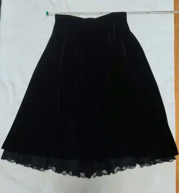 벨벳 플레어 스커트 블랙