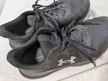 언더아머 스니커즈 26.5
