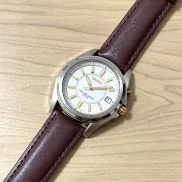 새상품급 티타늄 전파 솔라 손목시계 흰금 세이코 SEIKO
