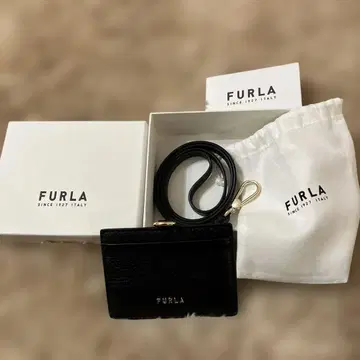 미사용 새상품 FURLA 넥 홀더 블랙 카드 케이스