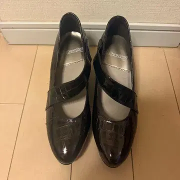 뷰포트 Beaufort 펌프스 미사용