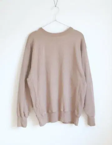 CIOTA 수빈 쭈리 크루넥 맨투맨 셔츠 size6