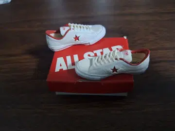 ALL STAR 화이트/레드 스니커즈