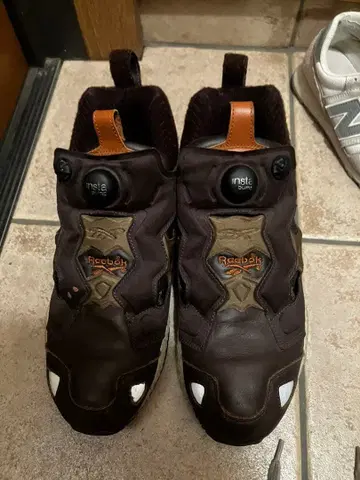 [레어] Reebok Instapump Fury 다크 브라운